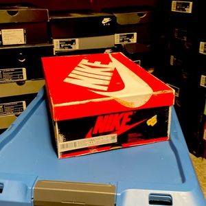 Air Jordan 1 retro High OG Chicago Lost and Found